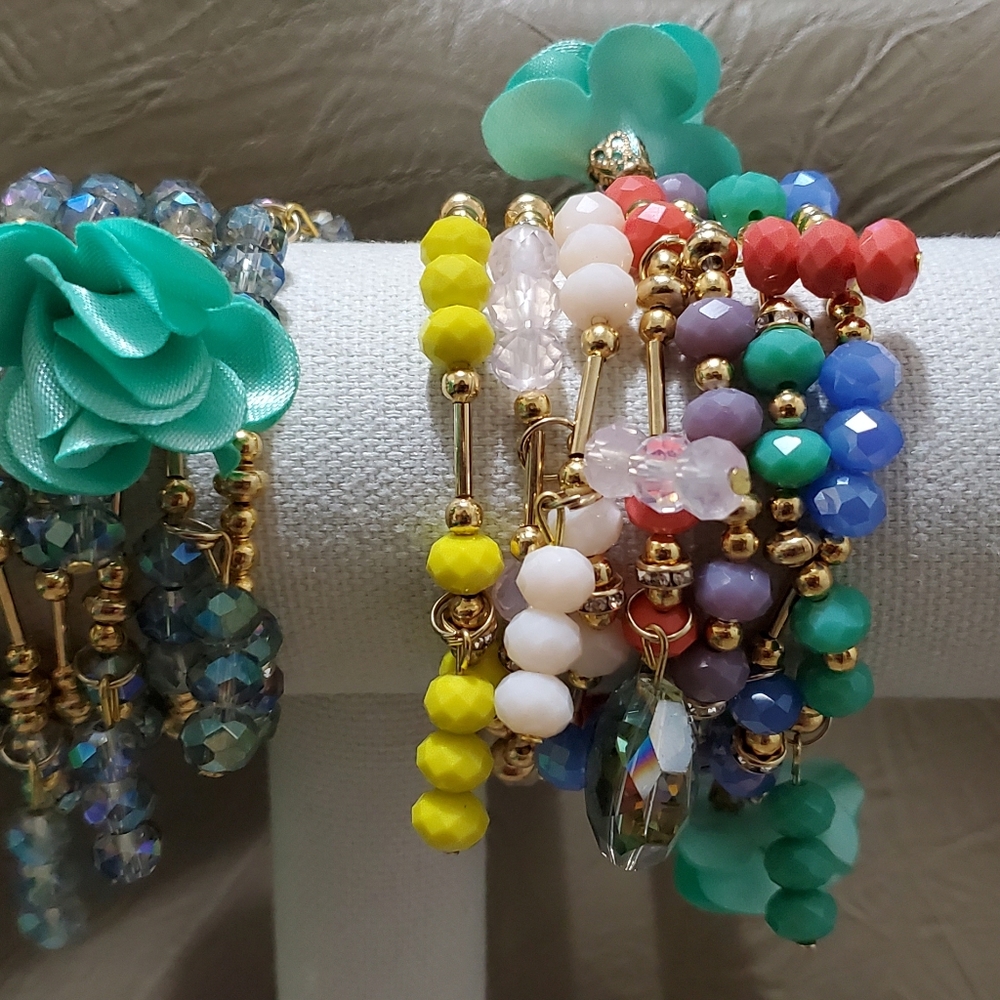 Bracelets - Picture 8 of 9